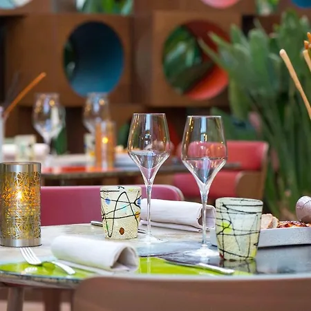 Hotel Color Style, Design & Gourmet