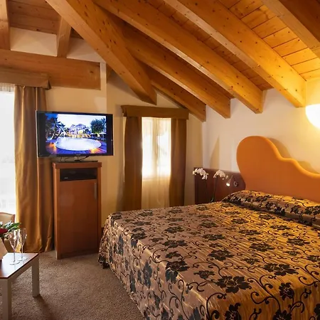 Color Style, Design & Gourmet Hotel 4*